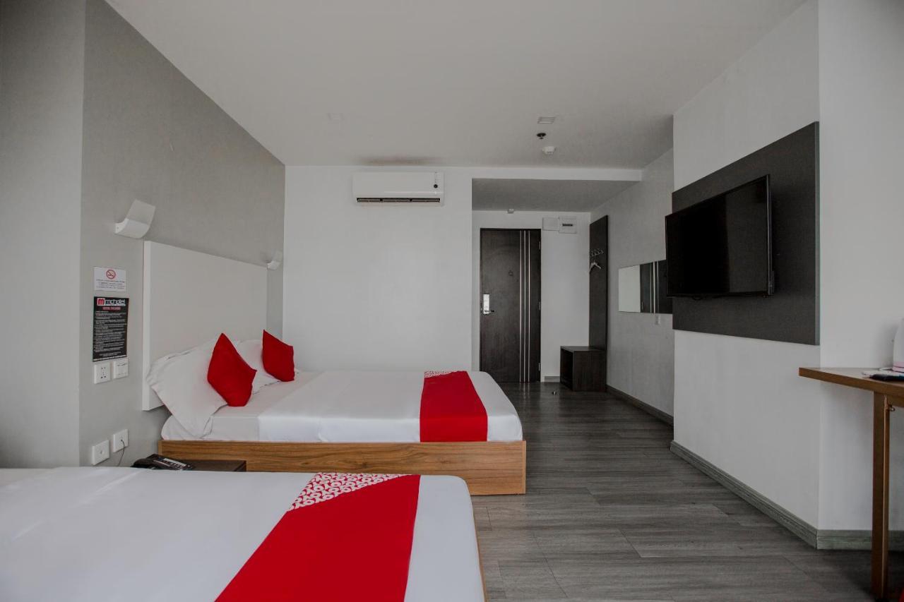 Oyo 666 Mc Hotel Fairview Quezón by Eksteriør bilde