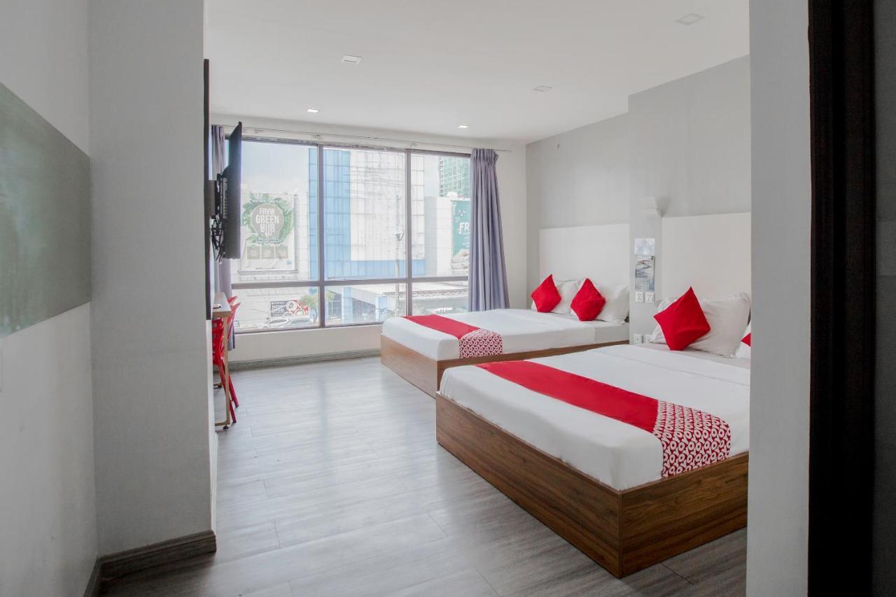 Oyo 666 Mc Hotel Fairview Quezón by Eksteriør bilde