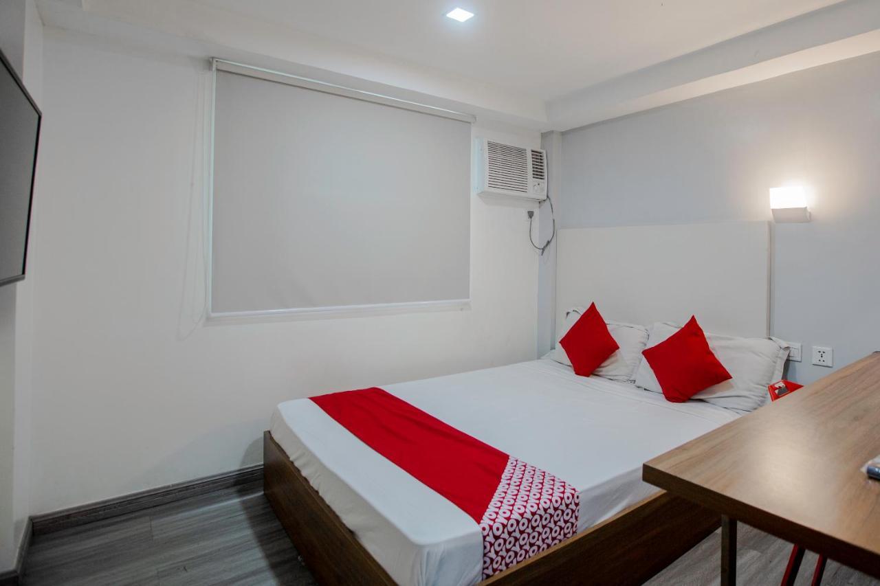 Oyo 666 Mc Hotel Fairview Quezón by Eksteriør bilde