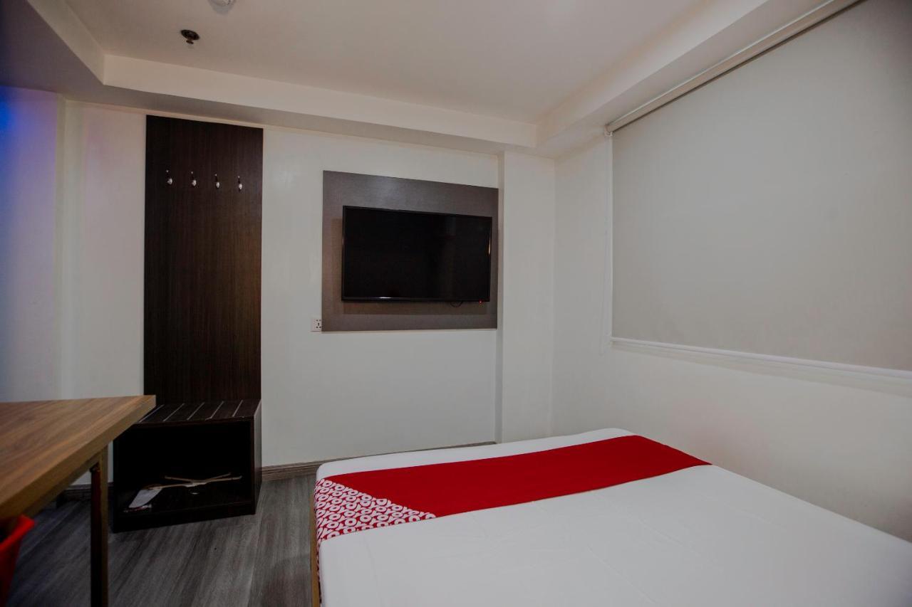 Oyo 666 Mc Hotel Fairview Quezón by Eksteriør bilde