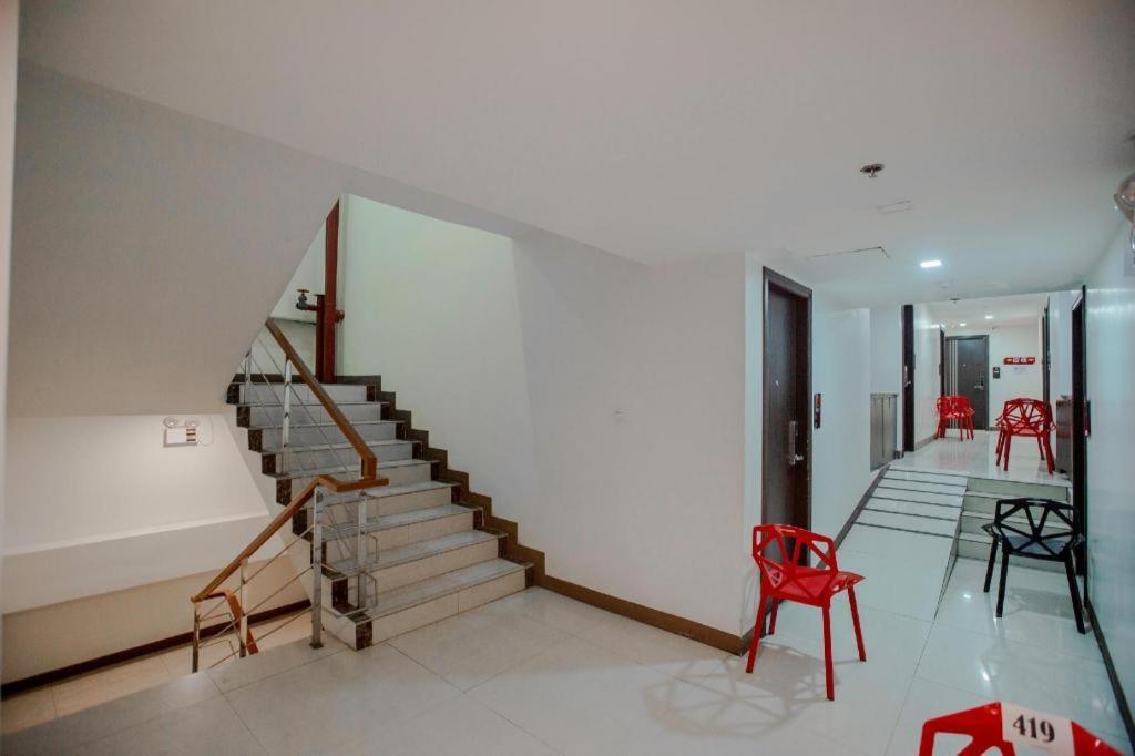Oyo 666 Mc Hotel Fairview Quezón by Eksteriør bilde